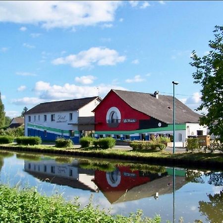 Auberge La Peniche Pierrefitte-sur-Loire Esterno foto